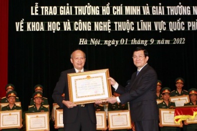 Nhận giải thưởng Hồ Chí Minh được tặng hơn 300 triệu
